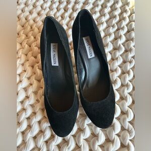 Steve Madden suede heels -- Size 9.